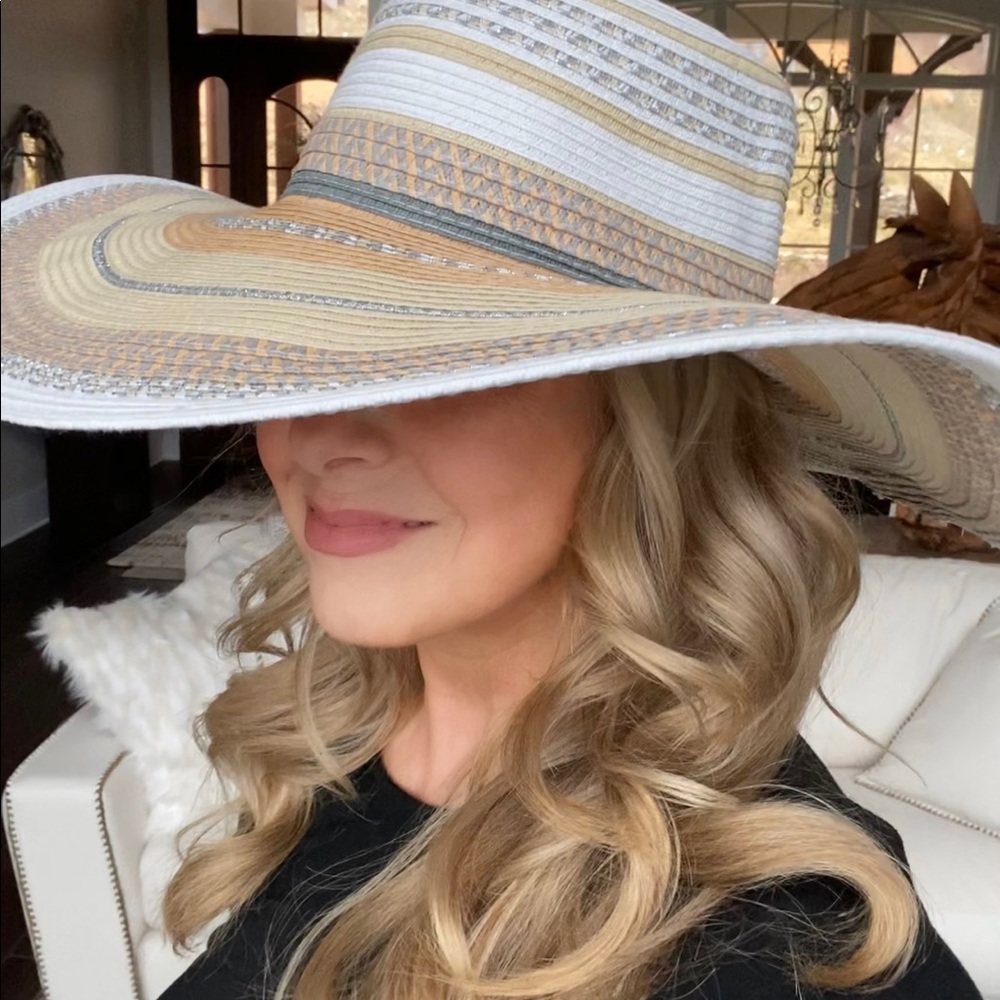 Vince Camuto White and Tan Wide-Brim Hat